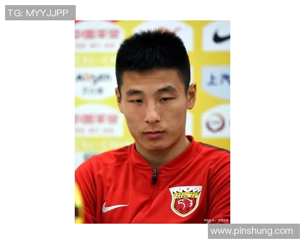 中国足球明星风采:从武磊到孙继海,探寻他们的传奇故事与贡献 中国足球明星风采:从武磊到孙继海,探寻他们的传奇故事与贡献