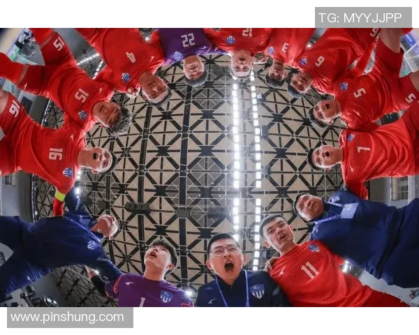 球星合体脸足球大集合 揭秘各大球员面部特征混搭与足球风采 球星合体脸足球大集合 揭秘各大球员面部特征混搭与足球风采